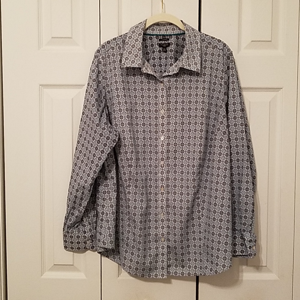 Pretty Navy Mosaic Print Button Down Blouse